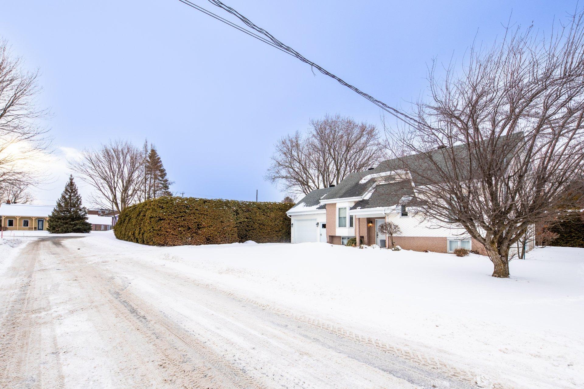 









223


Rue Laurin

,
Napierville,




QC
J0J1L0

