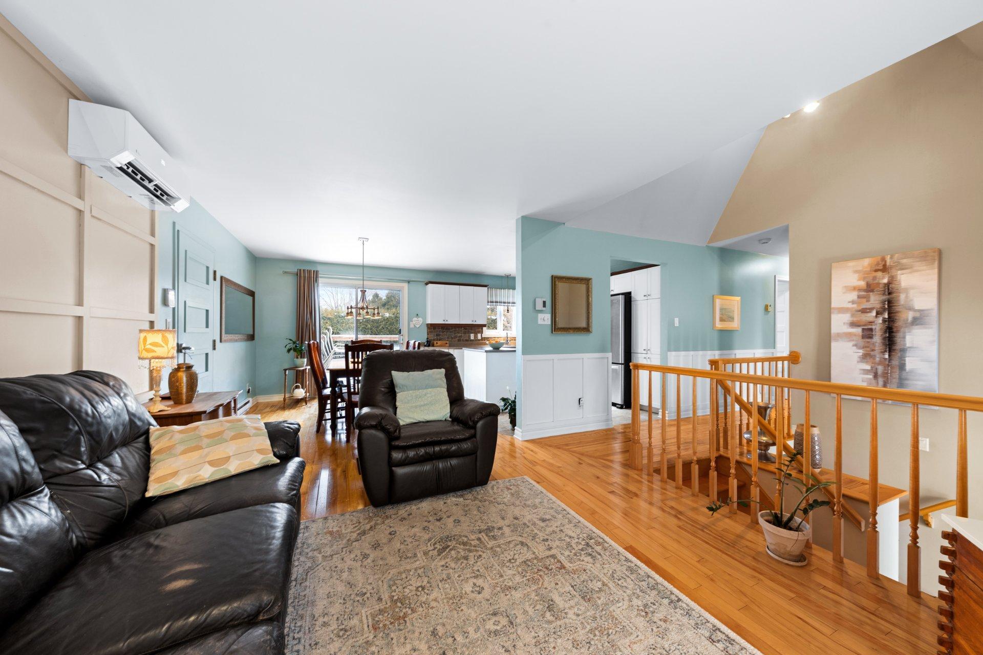 









223


Rue Laurin

,
Napierville,




QC
J0J1L0

