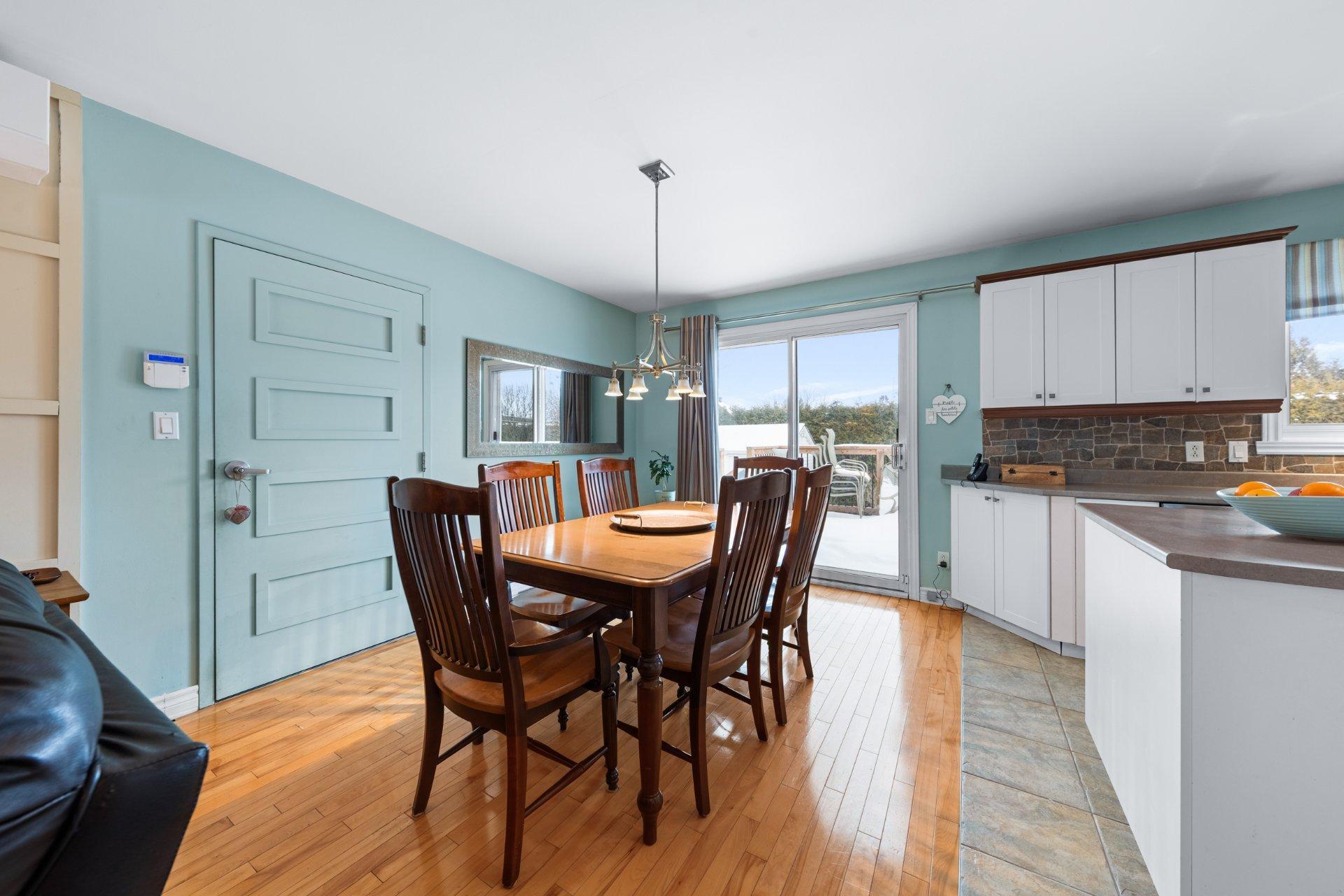 









223


Rue Laurin

,
Napierville,




QC
J0J1L0

