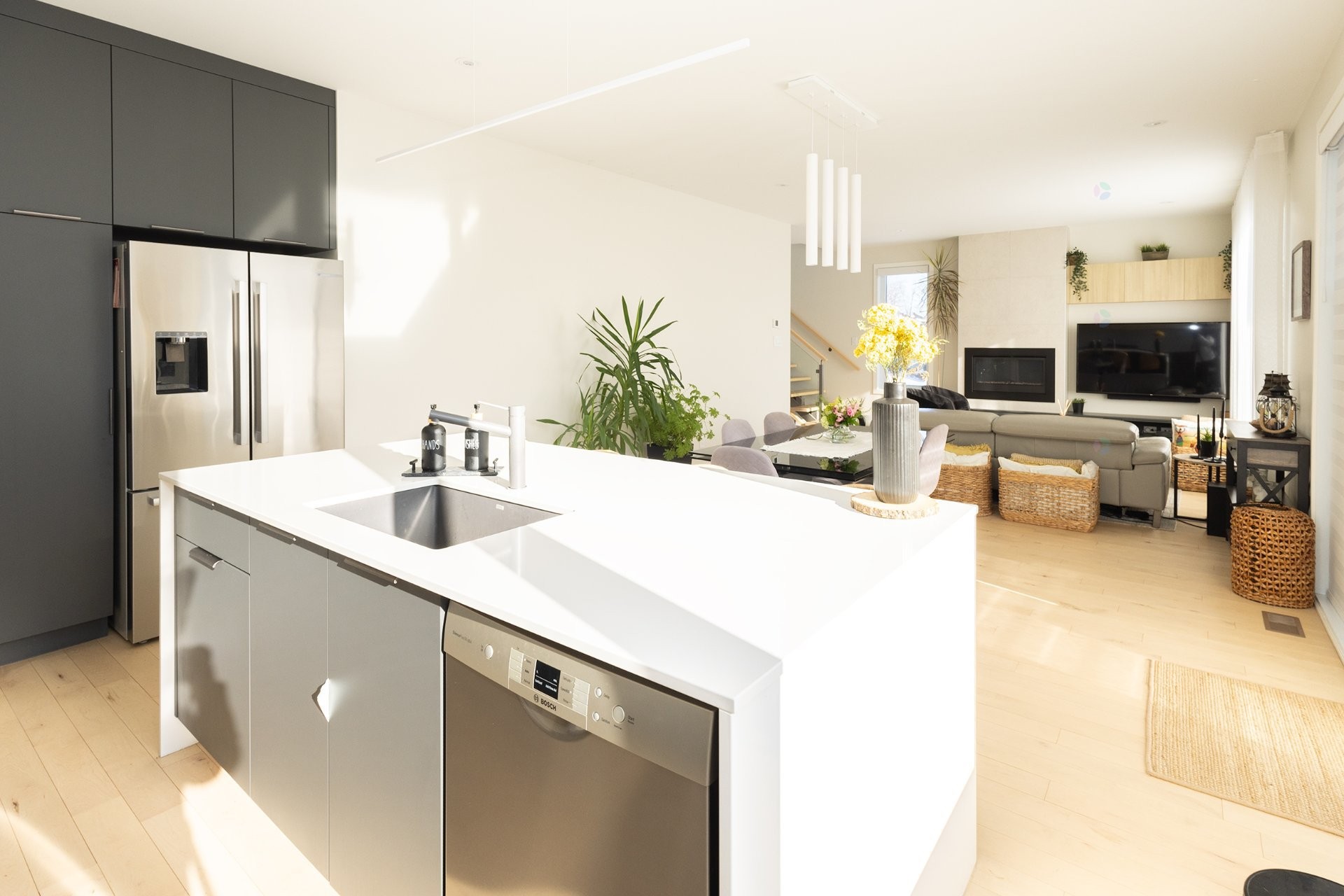 









744


Rue Paul-Doyon

,
Boucherville,




QC
J4B8R7

