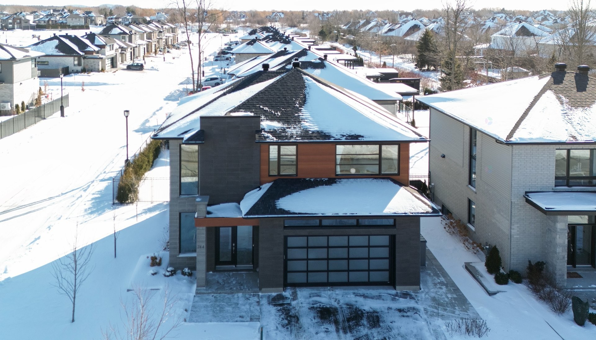 









744


Rue Paul-Doyon

,
Boucherville,




QC
J4B8R7

