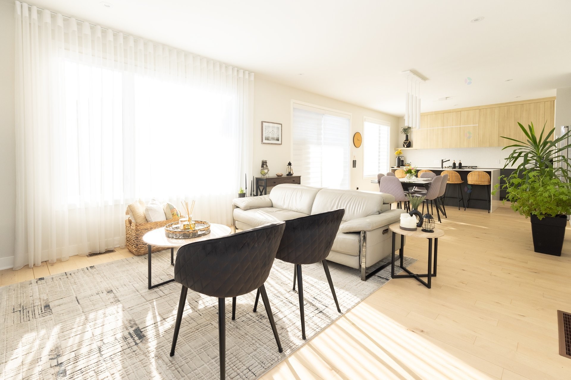 









744


Rue Paul-Doyon

,
Boucherville,




QC
J4B8R7

