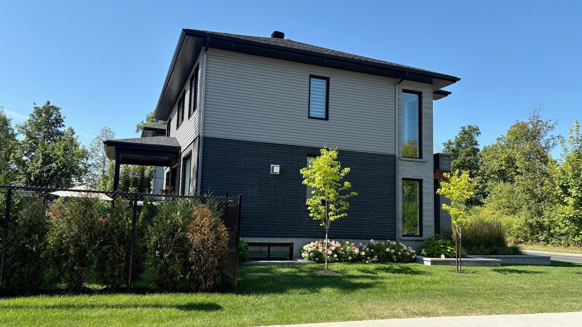 









744


Rue Paul-Doyon

,
Boucherville,




QC
J4B8R7

