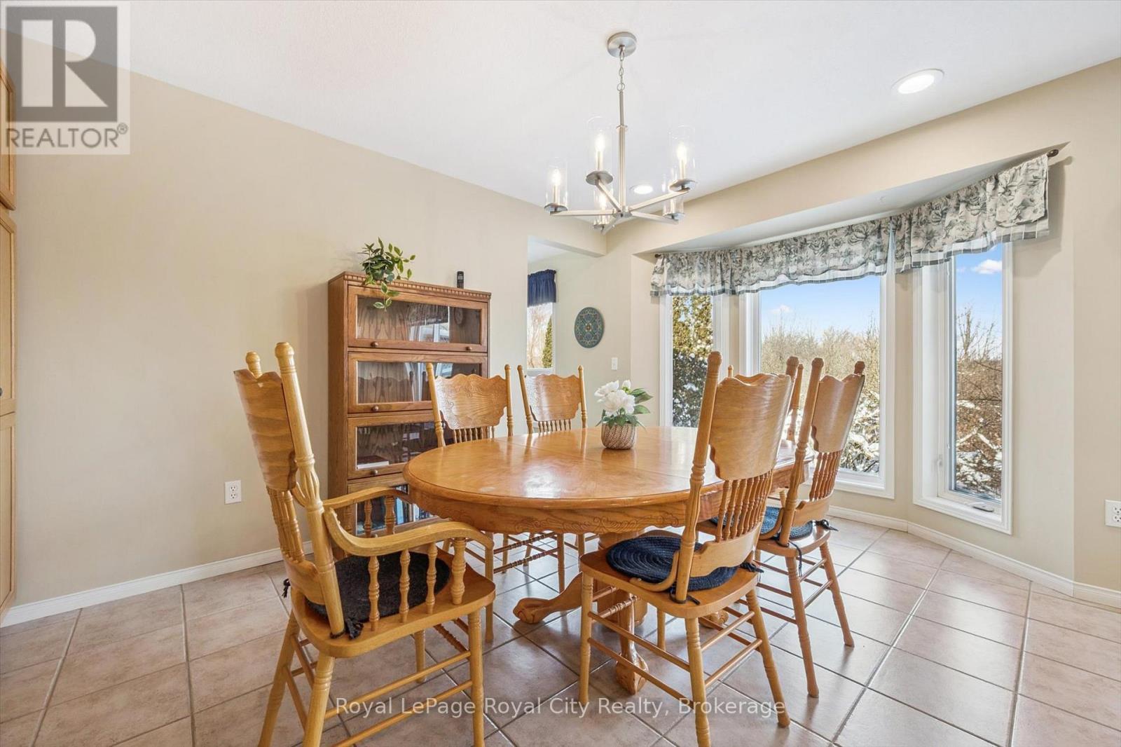 












347 STARWOOD DRIVE

,
Guelph (Grange Road),




Ontario
N1E7A1

