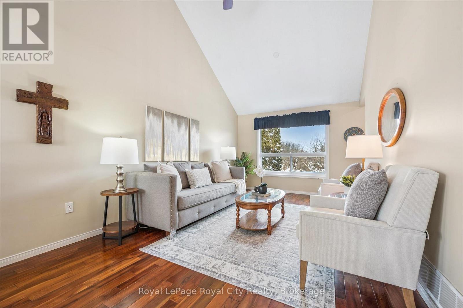 












347 STARWOOD DRIVE

,
Guelph (Grange Road),




Ontario
N1E7A1

