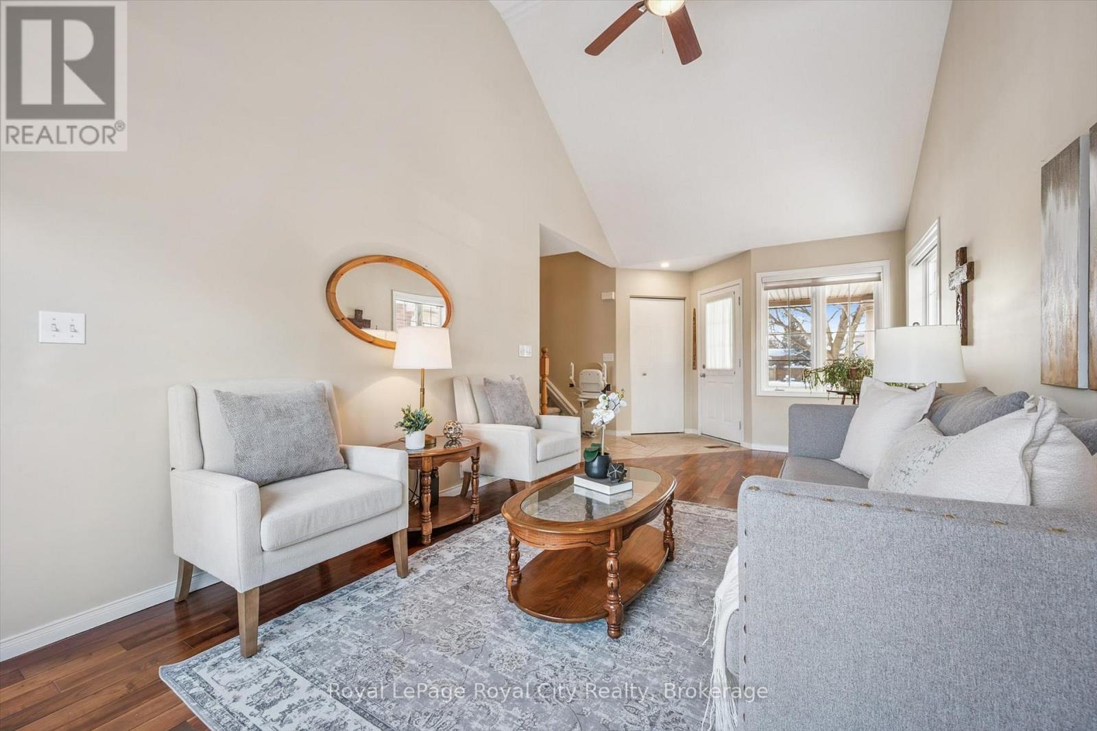 












347 STARWOOD DRIVE

,
Guelph (Grange Road),




Ontario
N1E7A1

