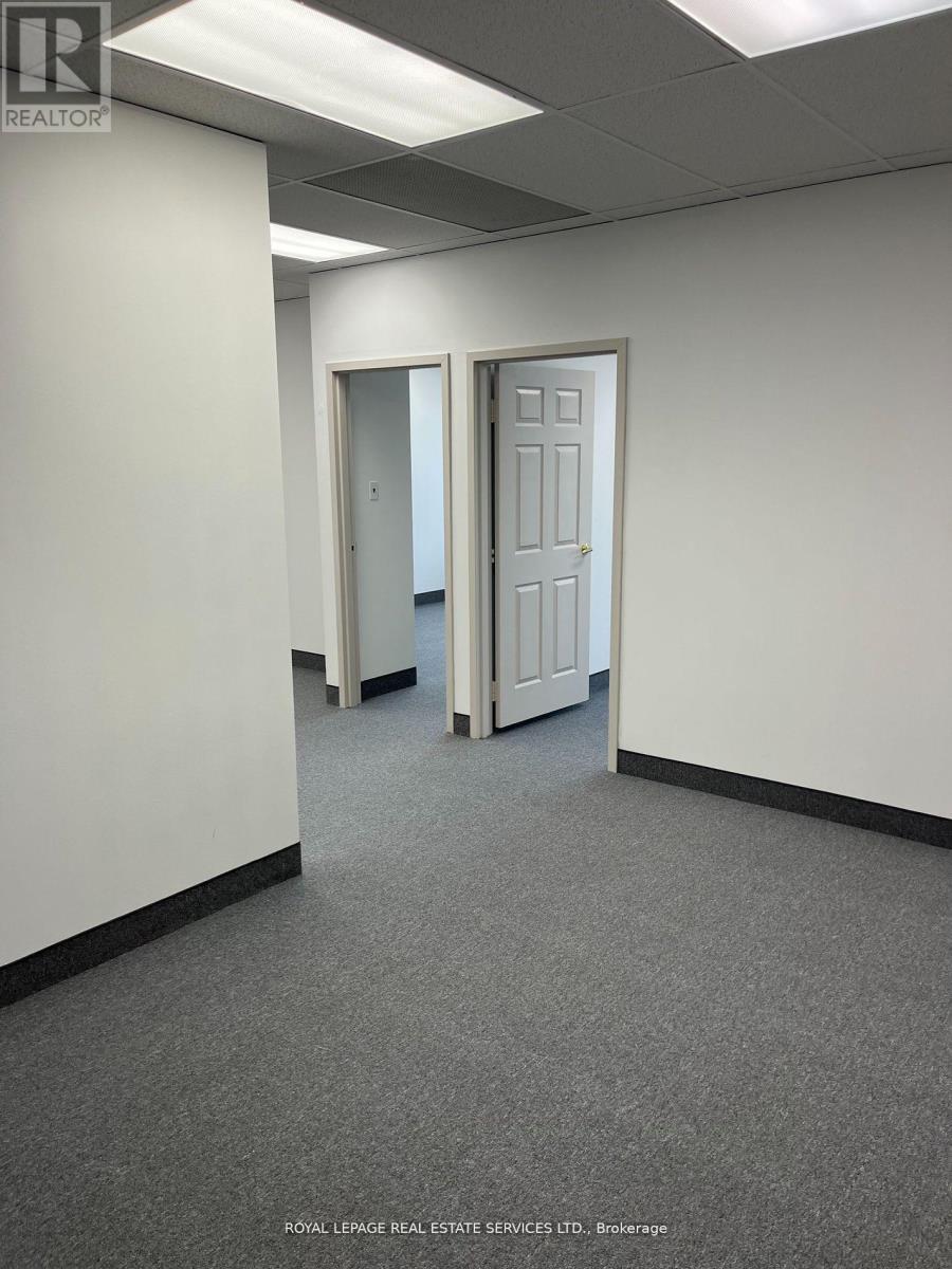 












405 - 3335 YONGE STREET

,
Toronto,




Ontario
M4N2M1

