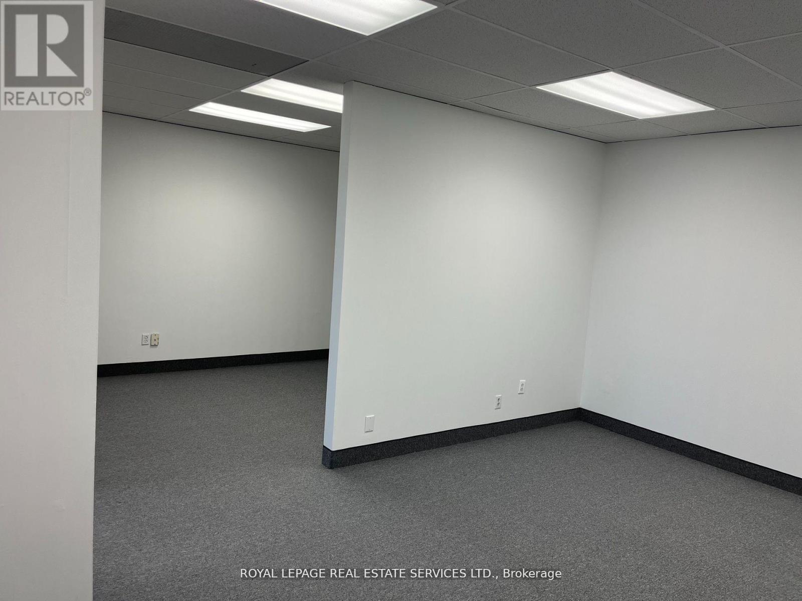 












405 - 3335 YONGE STREET

,
Toronto,




Ontario
M4N2M1

