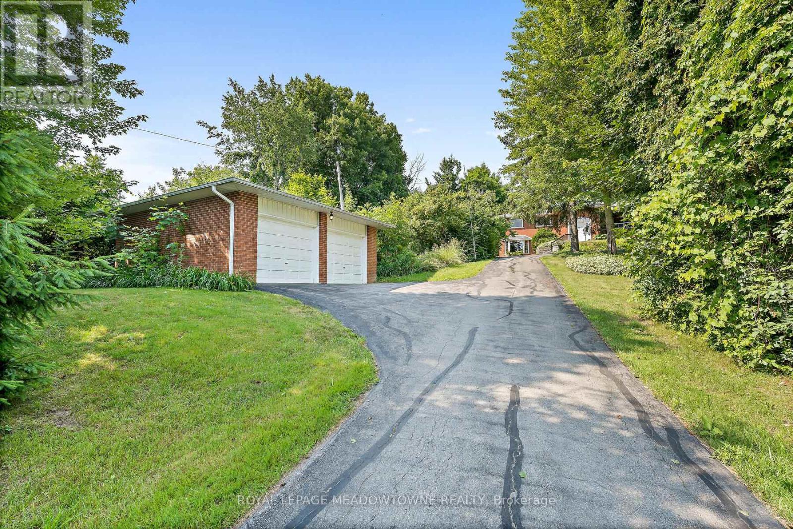 












12506 EIGHTH LINE

,
Halton Hills,




Ontario
L7G4S4

