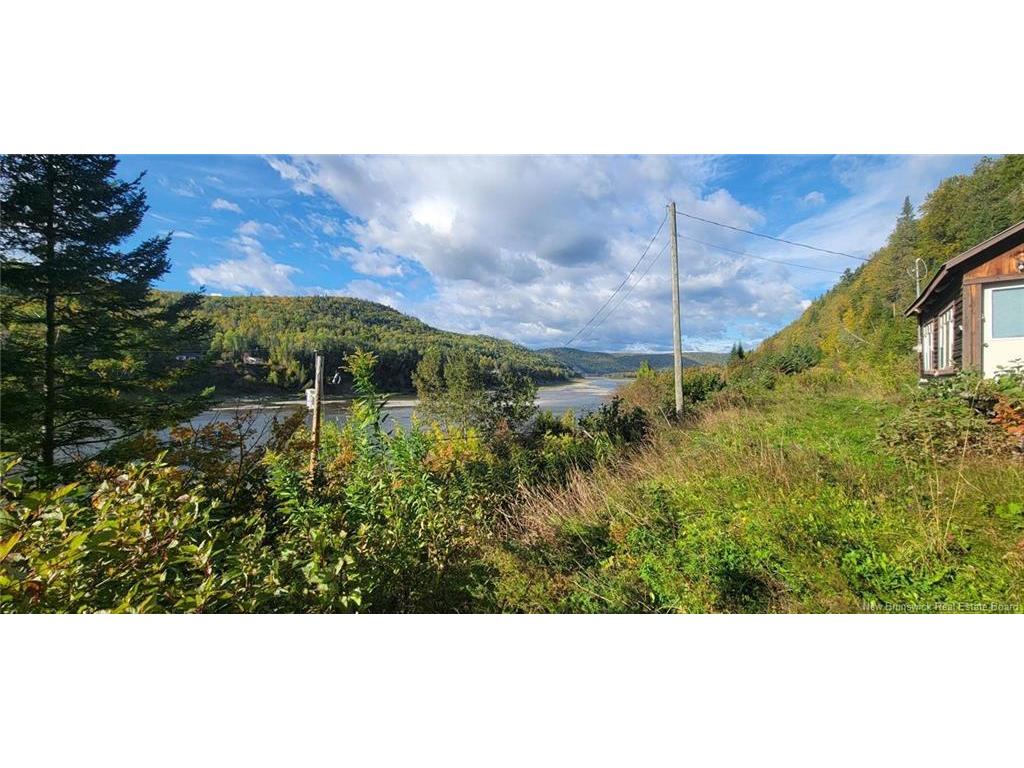 









Vacant lot &


Restigouche River

RD,
Mann Mountain Settlement,







NB
E3N 4X1

