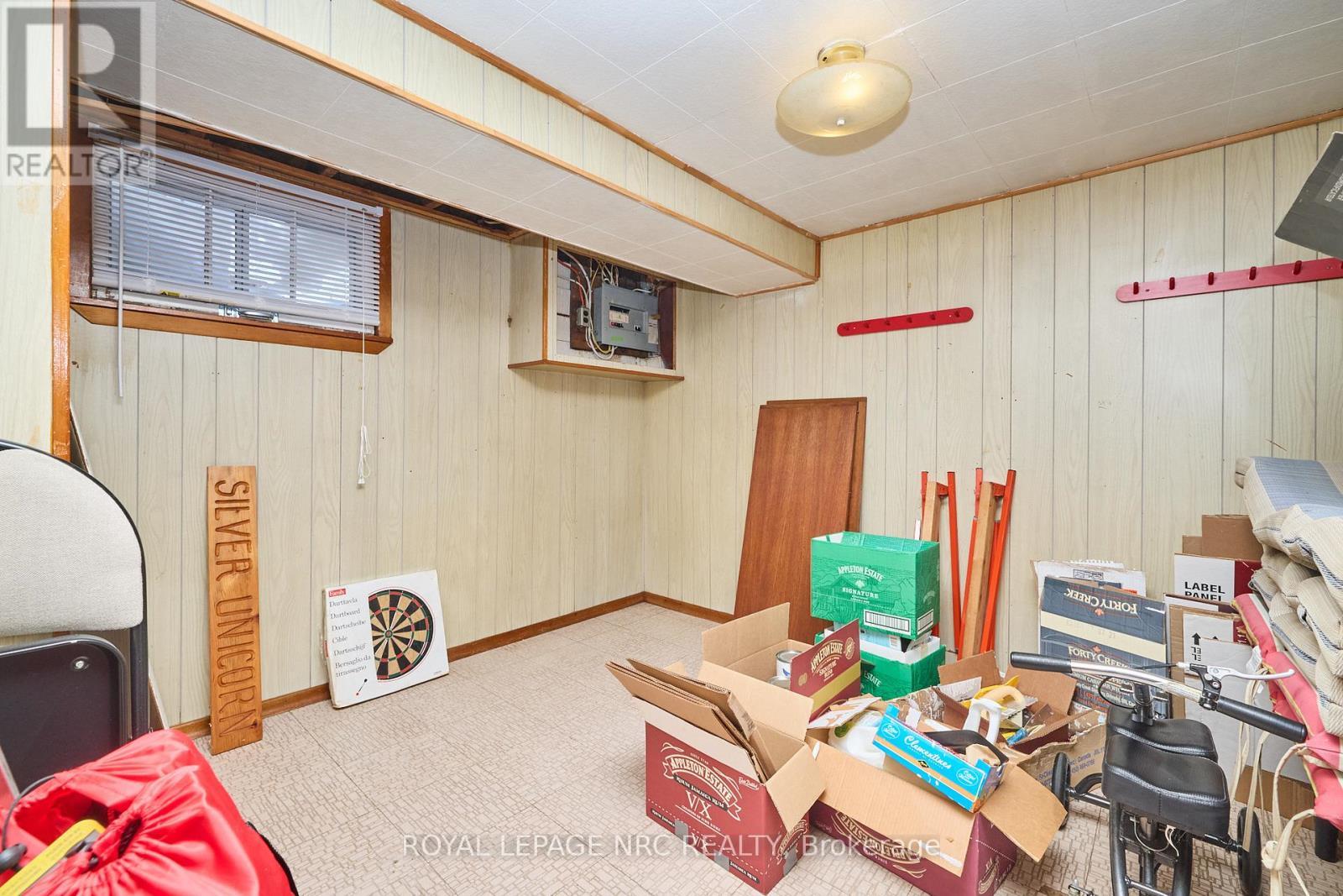 












218 CARLTON STREET

,
St. Catharines (Downtown),




Ontario
L2R1S7

