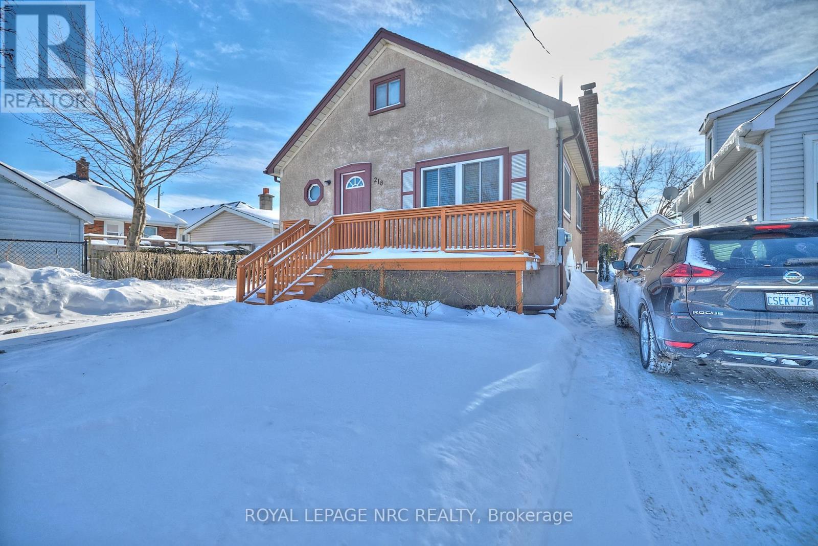 












218 CARLTON STREET

,
St. Catharines (Downtown),




Ontario
L2R1S7

