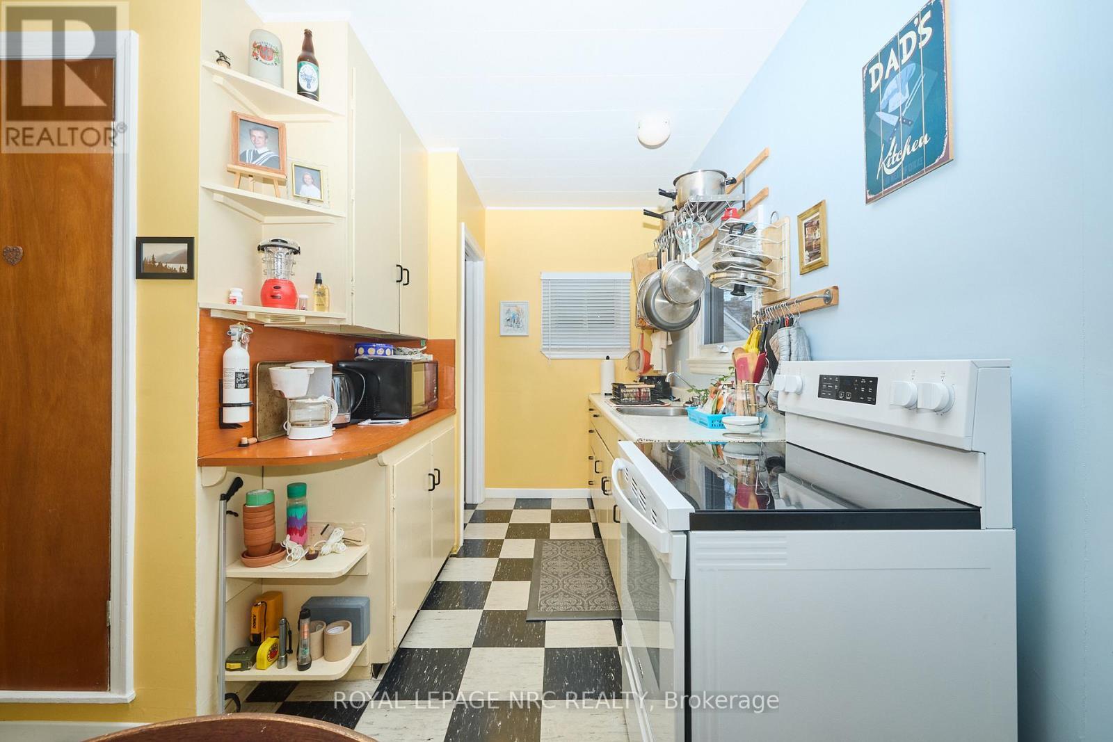 












218 CARLTON STREET

,
St. Catharines (Downtown),




Ontario
L2R1S7

