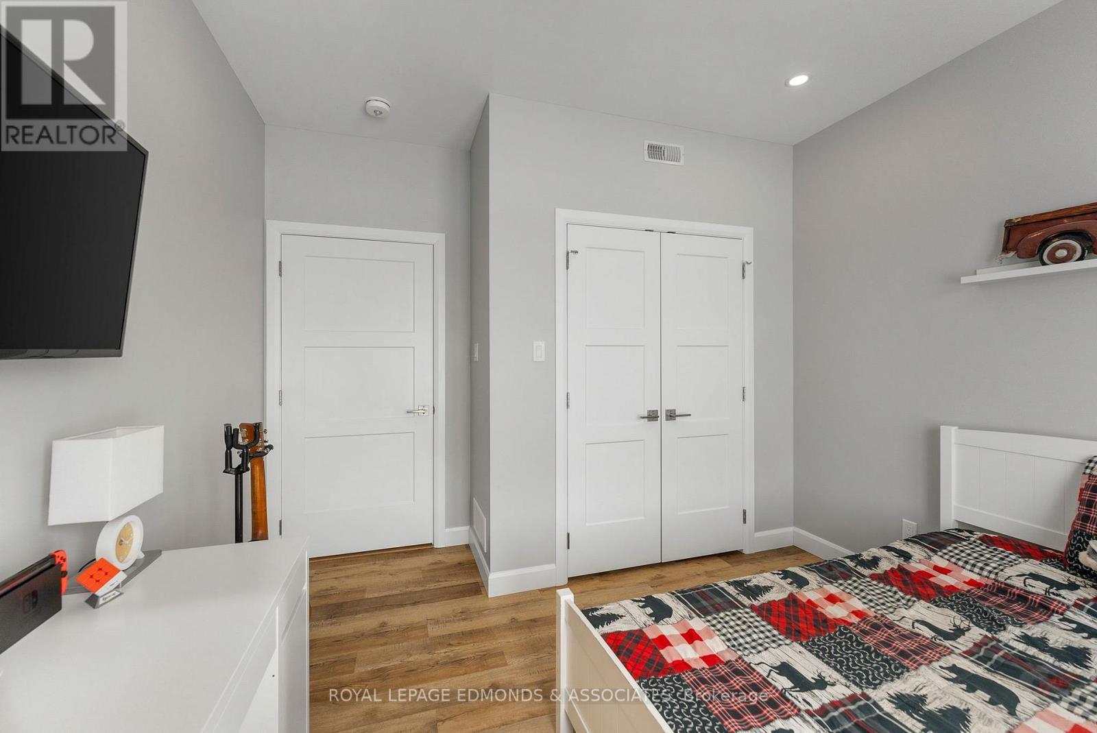 












346 FORESTERS FALLS ROAD

,
Whitewater Region,




Ontario
K0J1K0

