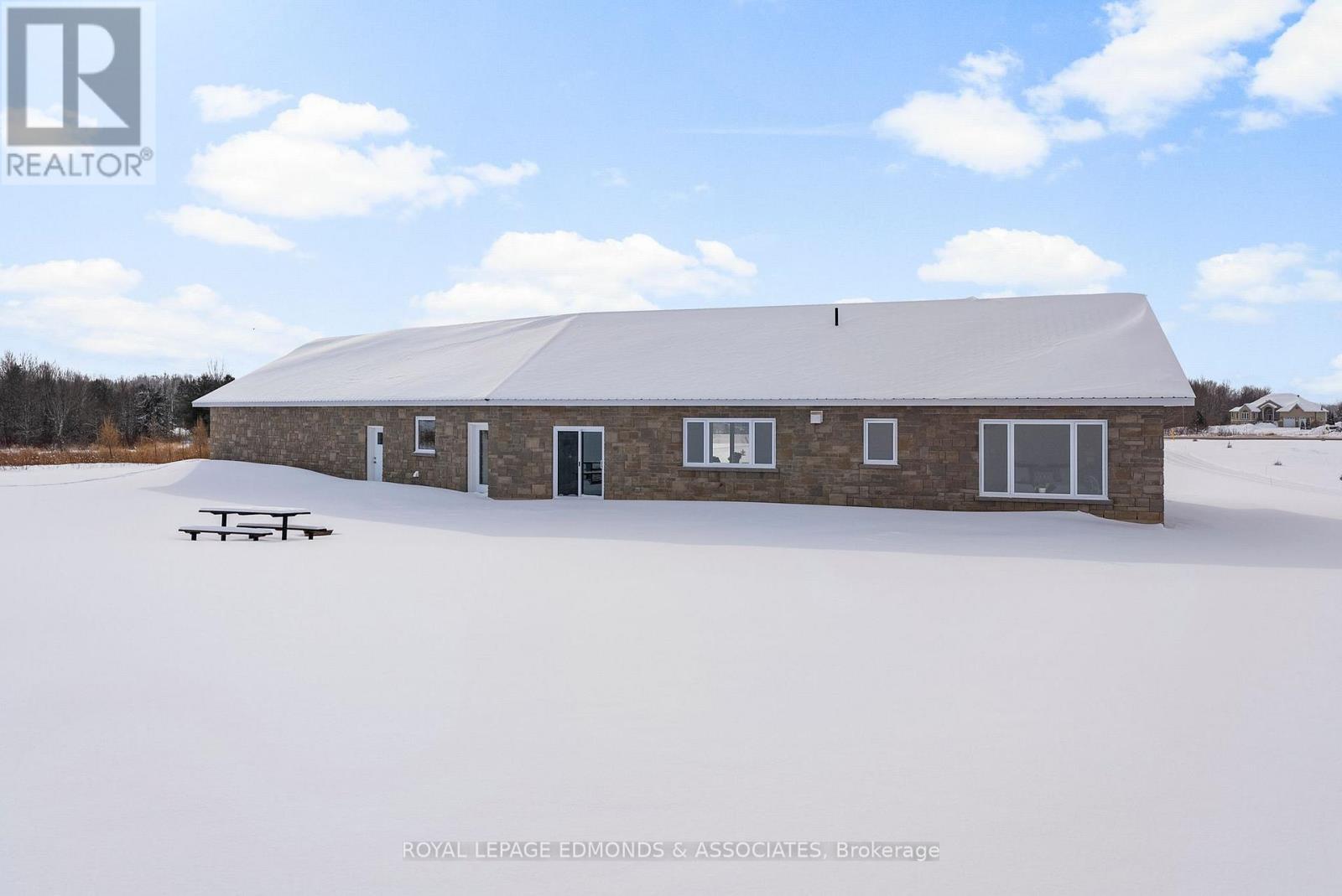 












346 FORESTERS FALLS ROAD

,
Whitewater Region,




Ontario
K0J1K0

