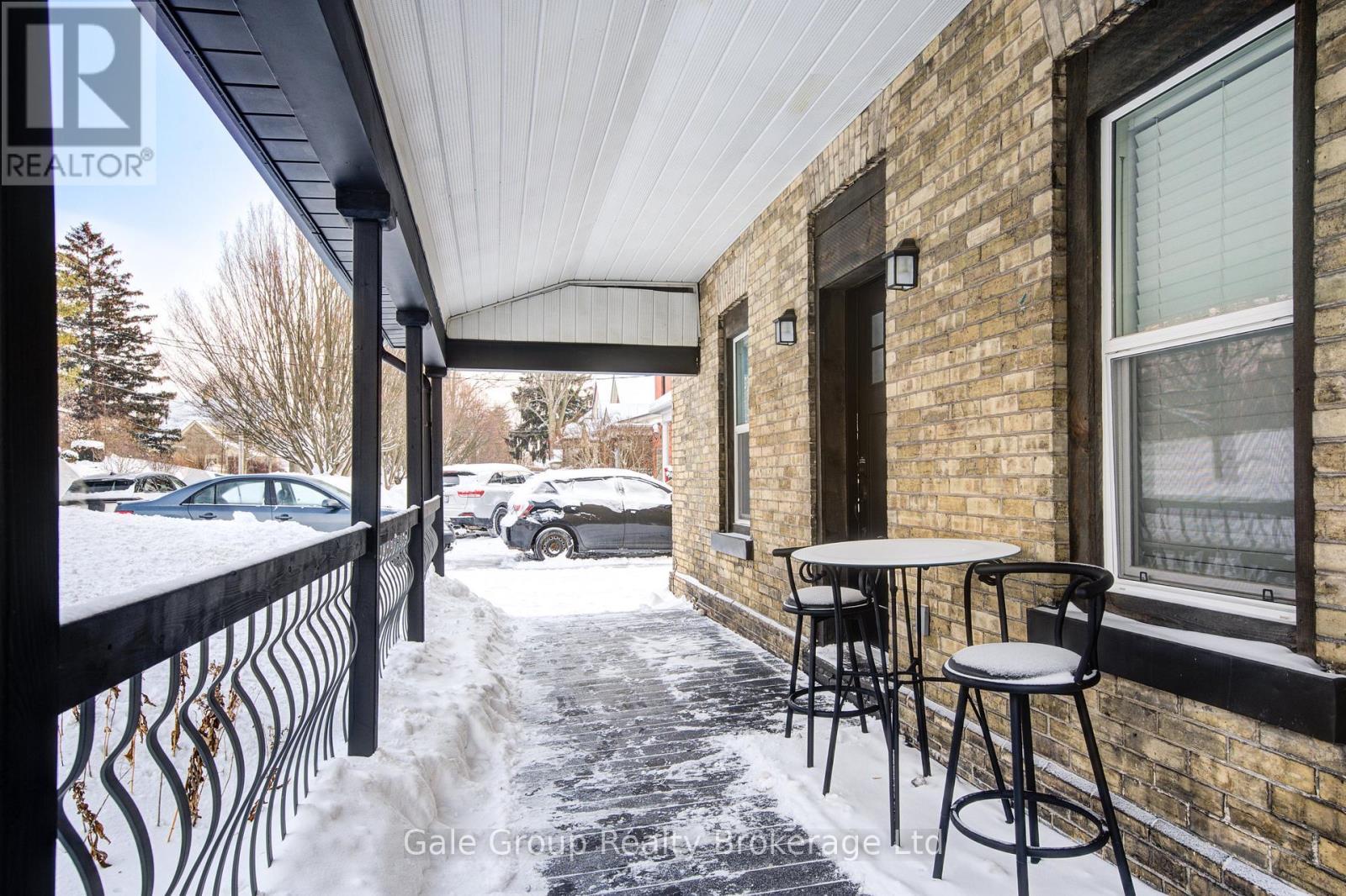 












83 OXFORD STREET

,
Woodstock (Woodstock - North),




Ontario
N4S6A4

