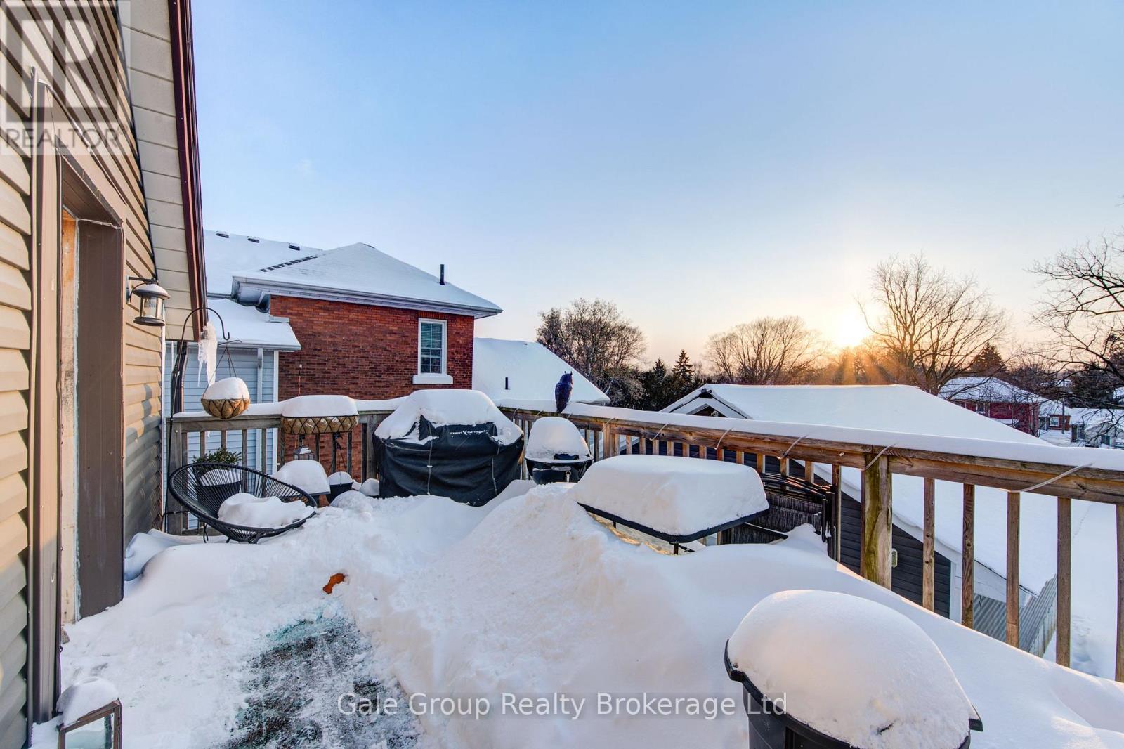 












83 OXFORD STREET

,
Woodstock (Woodstock - North),




Ontario
N4S6A4

