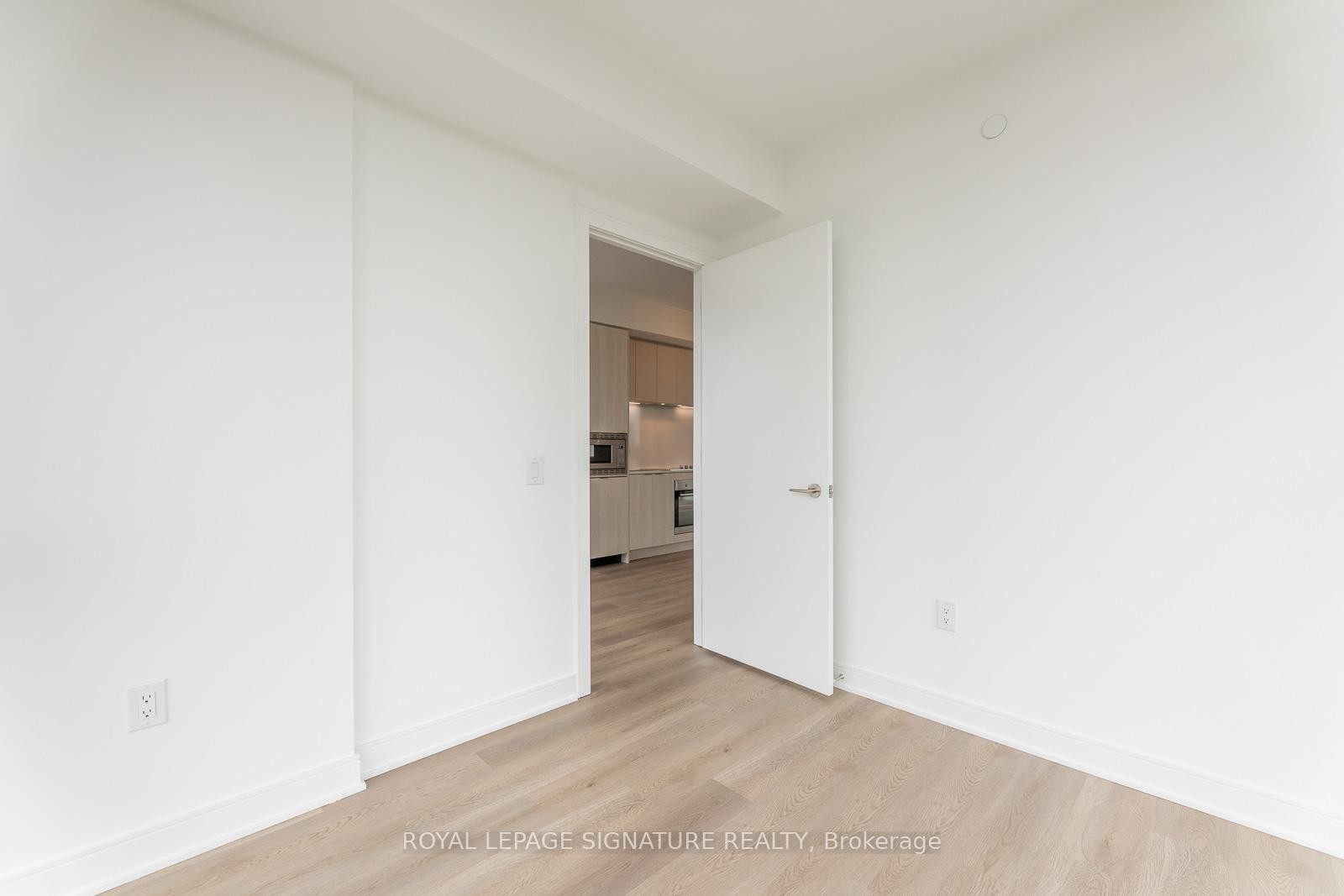 









86


Dundas

Street East, 1204,
Mississauga,




ON
L5A 1W4

