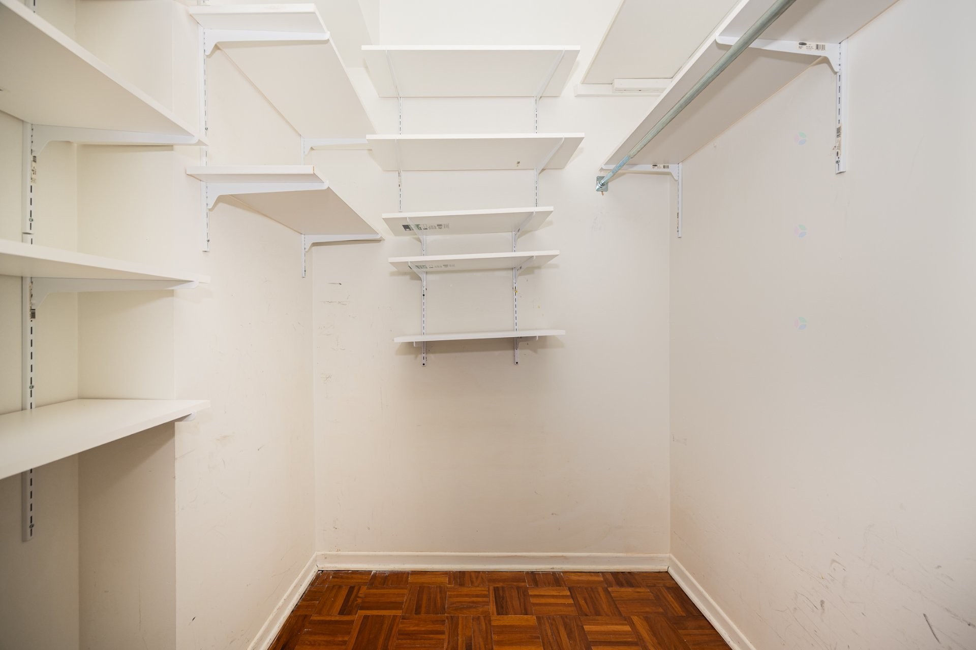 









6980


Ch. de la Côte-St-Luc

, 502,
Montréal (Côte-des-Neiges/Notre-Dame-de-Grâce),




QC
H4V3A4

