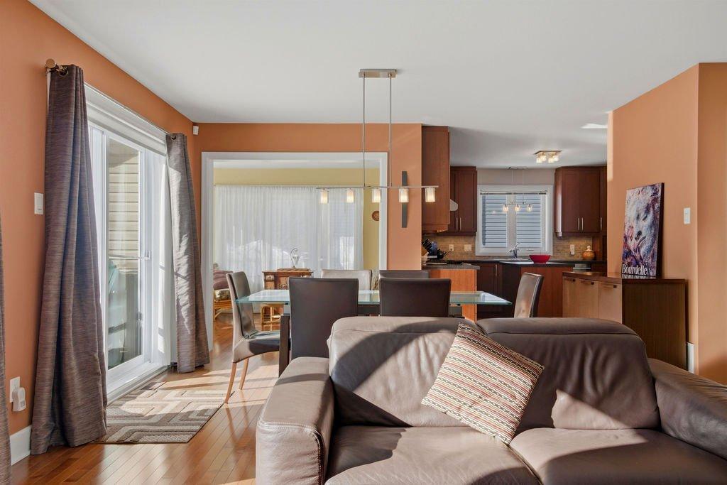 









1447


Boul. Maisonneuve

,
Saint-Jérôme,




QC
J5L1Y6

