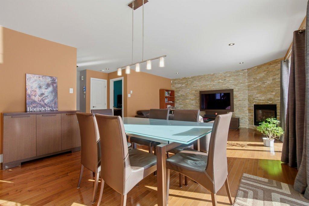 









1447


Boul. Maisonneuve

,
Saint-Jérôme,




QC
J5L1Y6

