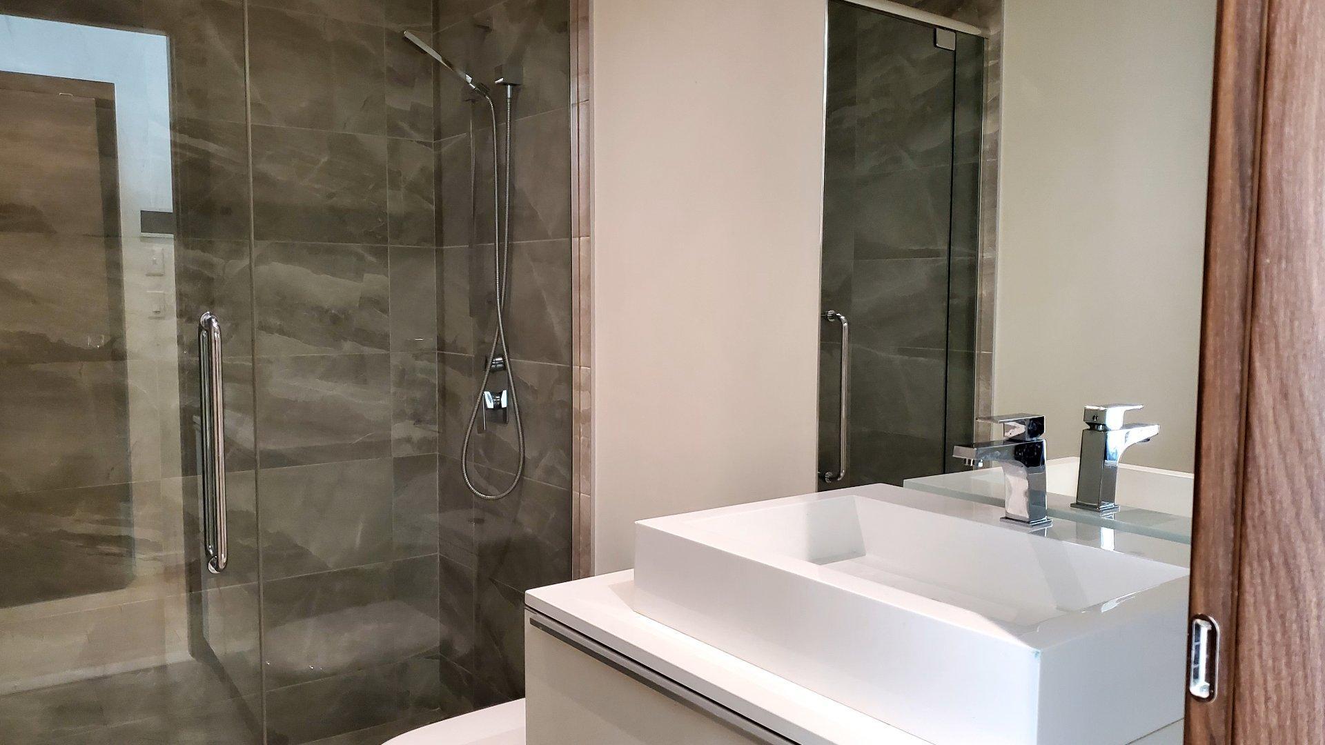 









1450


Boul. René-Lévesque O.

, 312,
Montréal (Ville-Marie),




QC
H3G0E1

