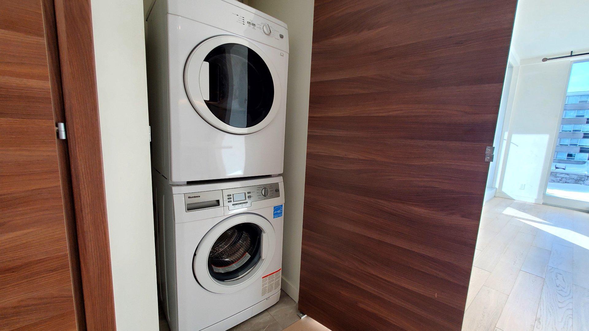 









1450


Boul. René-Lévesque O.

, 312,
Montréal (Ville-Marie),




QC
H3G0E1

