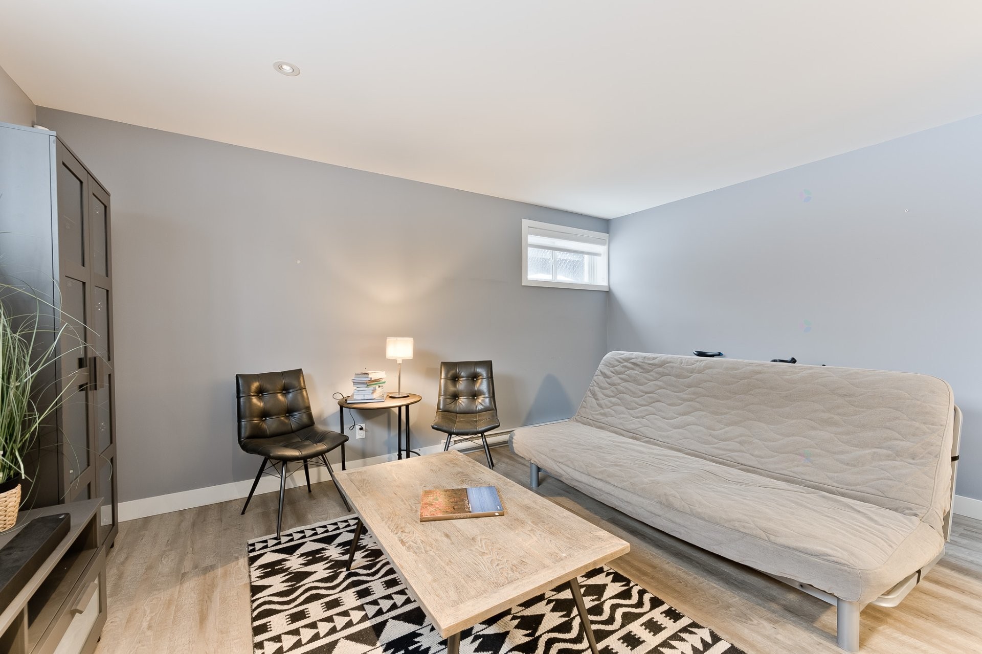 









70


Rue Raymond-Auger

,
Sherbrooke (Brompton/Rock Forest/Saint-Élie/Deauville),




QC
J1C0W7

