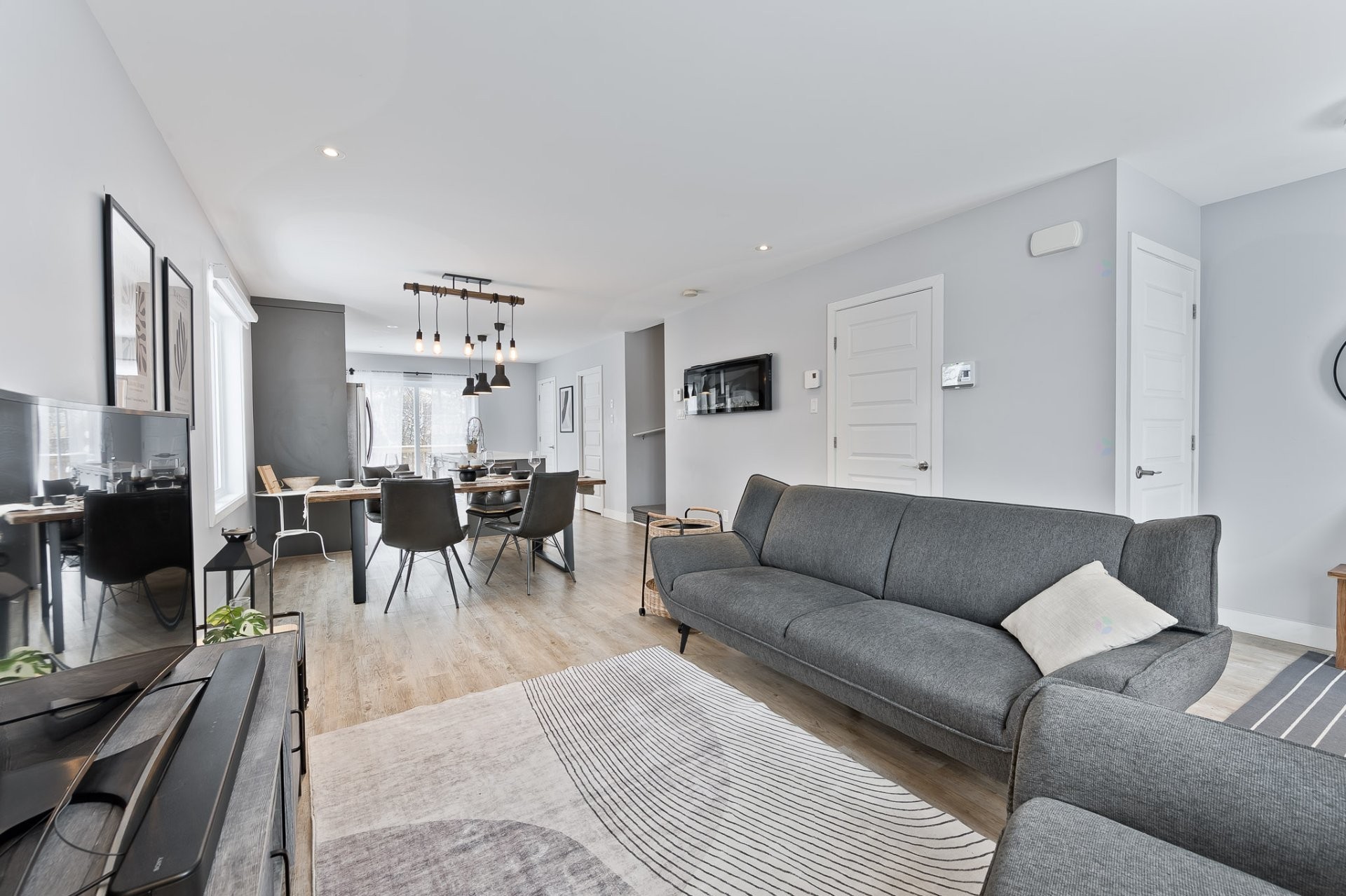 









70


Rue Raymond-Auger

,
Sherbrooke (Brompton/Rock Forest/Saint-Élie/Deauville),




QC
J1C0W7

