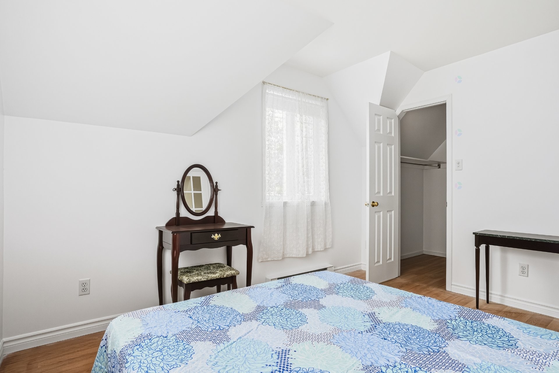 









3584


Rue des Châtaigniers

,
Sherbrooke (Brompton/Rock Forest/Saint-Élie/Deauville),




QC
J1R0B8

