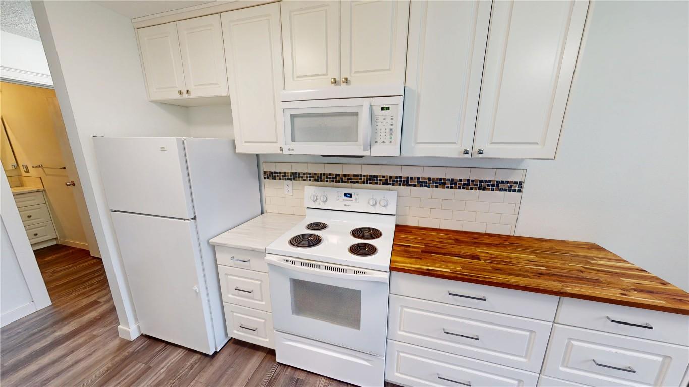 









2011


2nd

Street, 201,
Cranbrook,




BC
V1C 3L4

