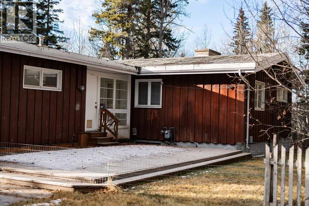












104-130 Hannington Road

,
Hinton,




Alberta
T7V1B1

