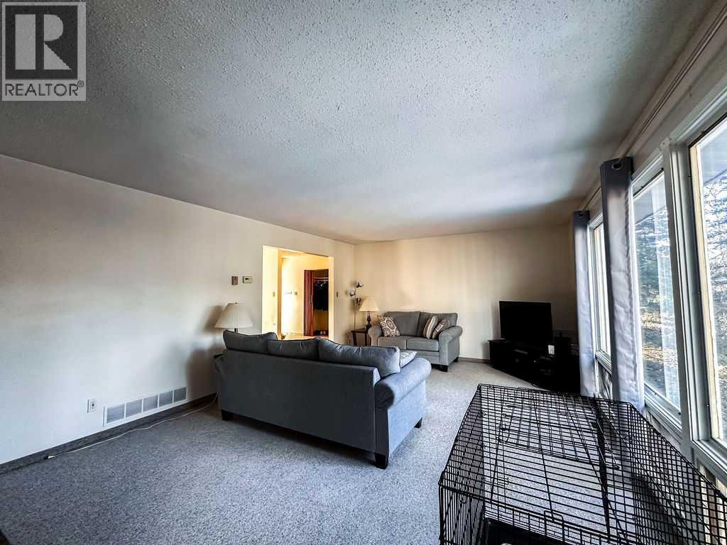 












104-130 Hannington Road

,
Hinton,




Alberta
T7V1B1

