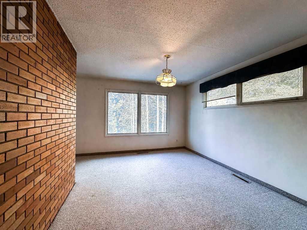 












104-130 Hannington Road

,
Hinton,




Alberta
T7V1B1

