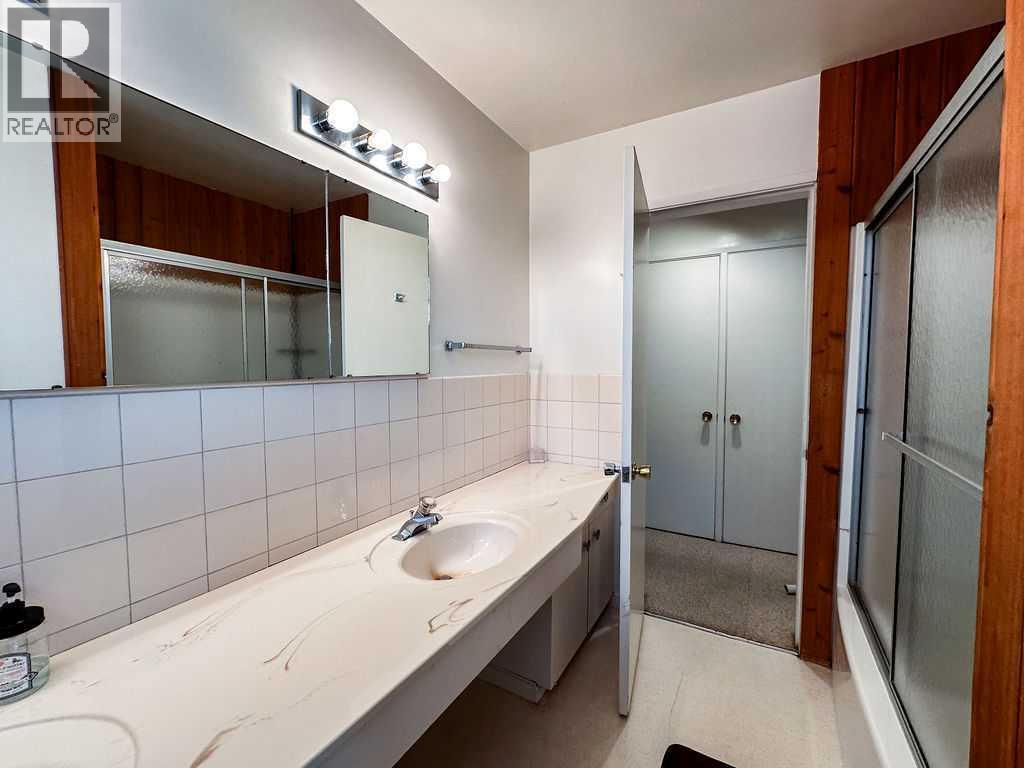 












104-130 Hannington Road

,
Hinton,




Alberta
T7V1B1

