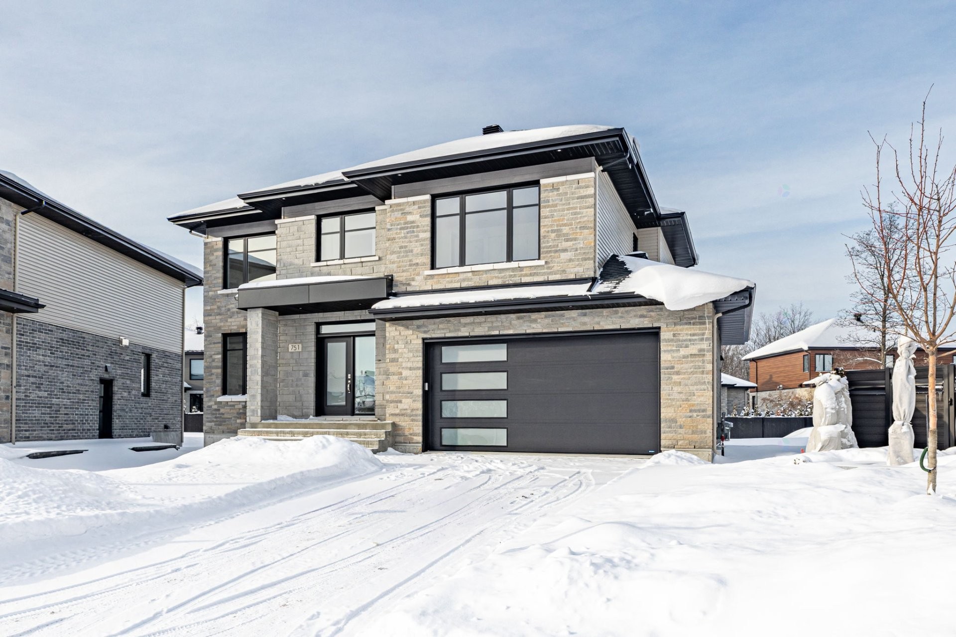 









751


Rue Louis-Quilico

,
Boucherville,




QC
J4B0L8

