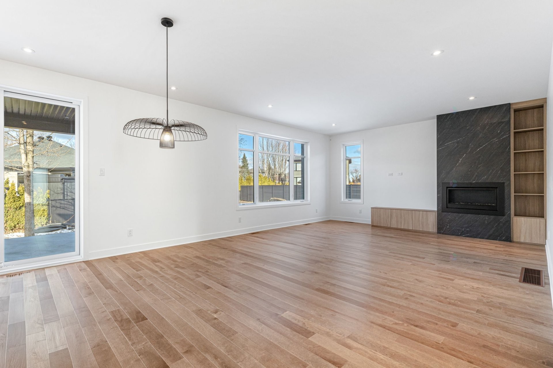 









751


Rue Louis-Quilico

,
Boucherville,




QC
J4B0L8

