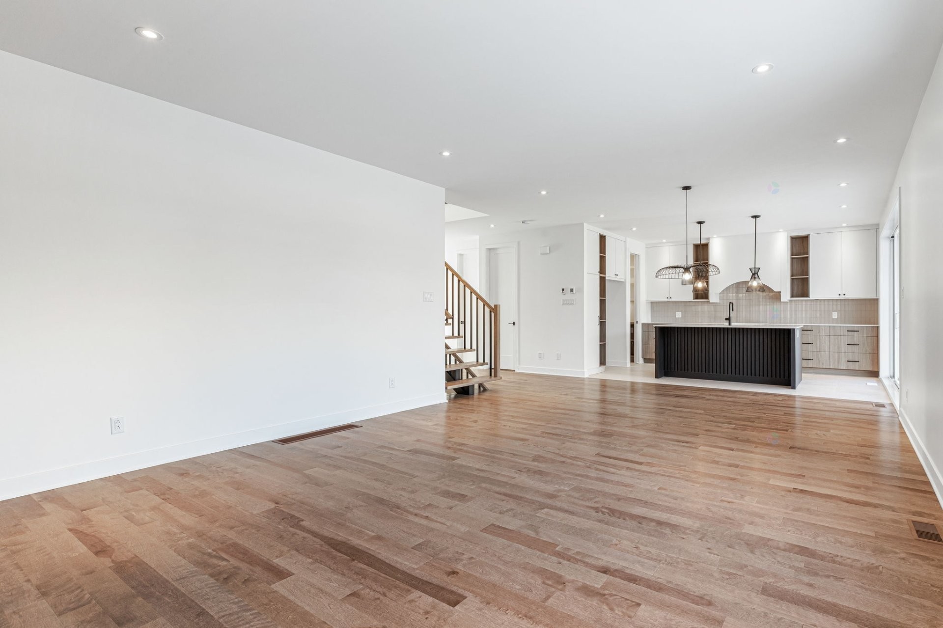 









751


Rue Louis-Quilico

,
Boucherville,




QC
J4B0L8

