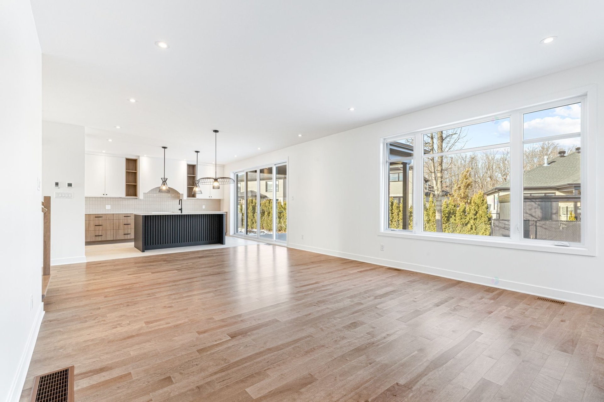 









751


Rue Louis-Quilico

,
Boucherville,




QC
J4B0L8

