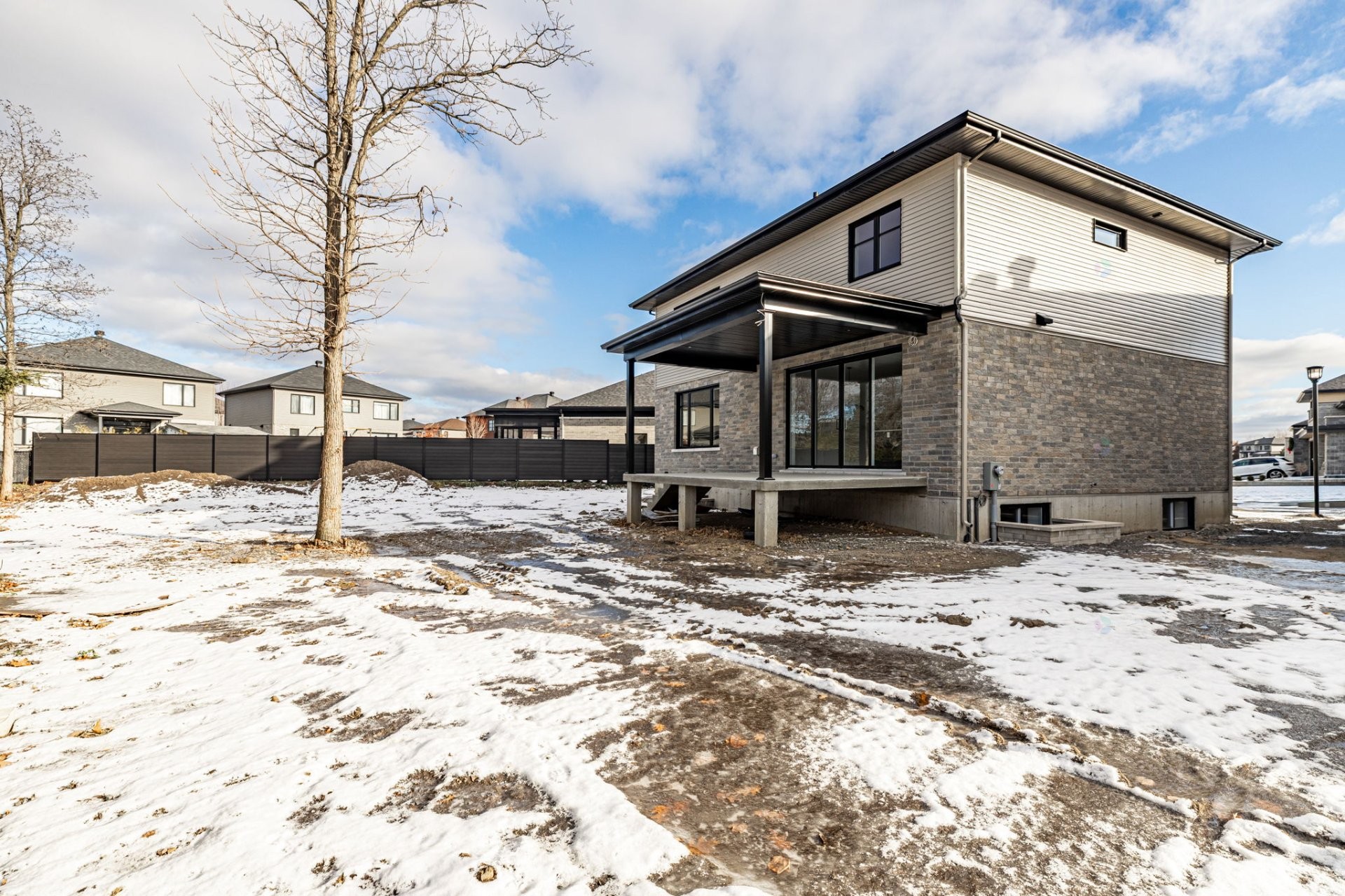 









751


Rue Louis-Quilico

,
Boucherville,




QC
J4B0L8

