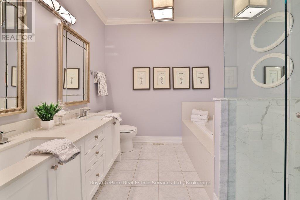 












12 - 3353 LIPTAY AVENUE

,
Oakville (BC Bronte Creek),




Ontario
L6M0M6

