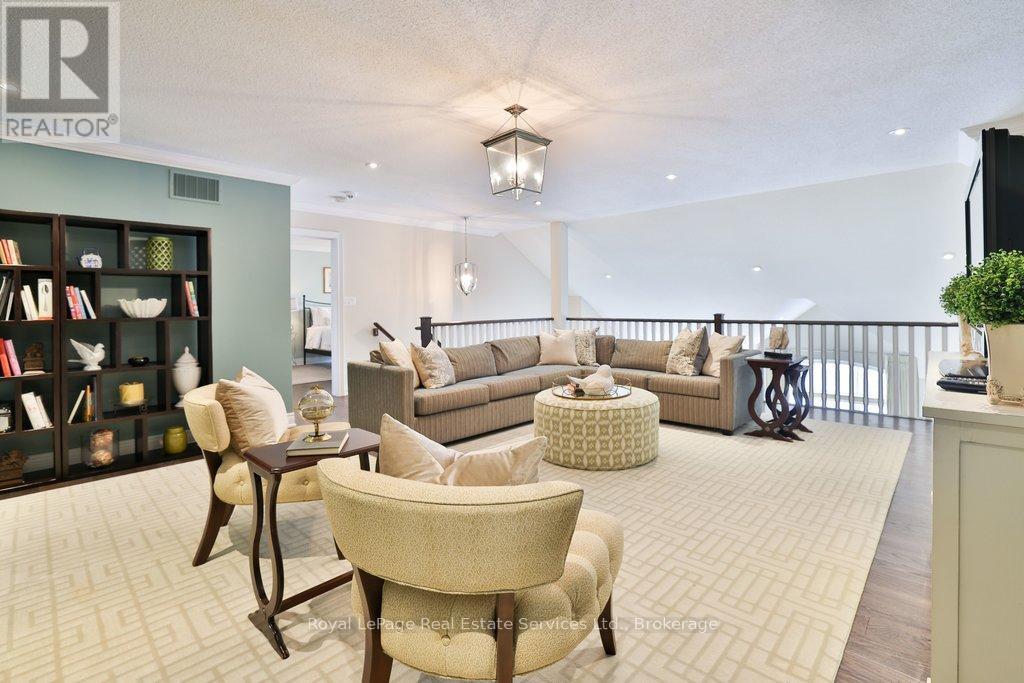 












12 - 3353 LIPTAY AVENUE

,
Oakville (BC Bronte Creek),




Ontario
L6M0M6

