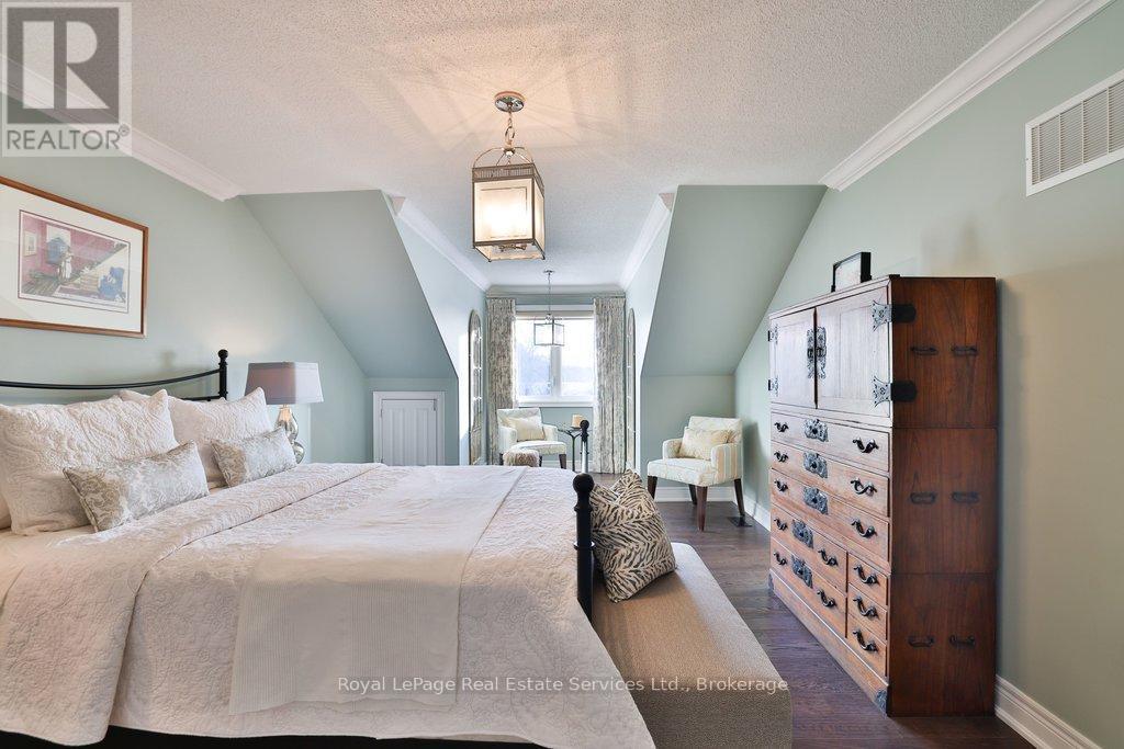 












12 - 3353 LIPTAY AVENUE

,
Oakville (BC Bronte Creek),




Ontario
L6M0M6

