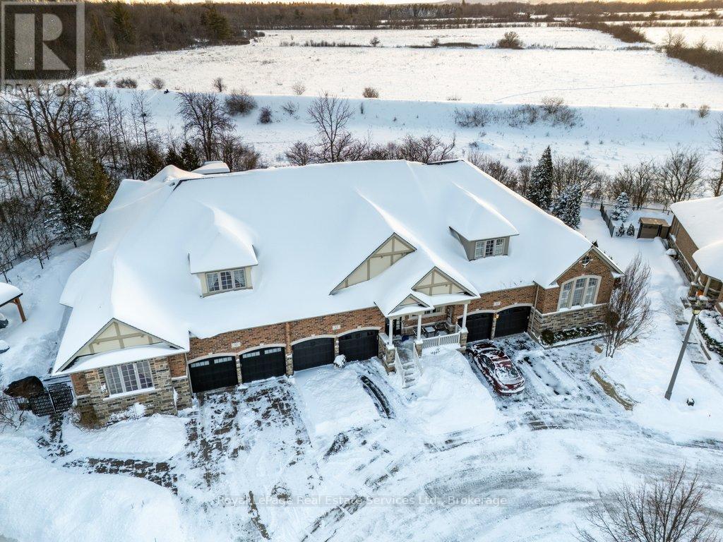 












12 - 3353 LIPTAY AVENUE

,
Oakville (BC Bronte Creek),




Ontario
L6M0M6

