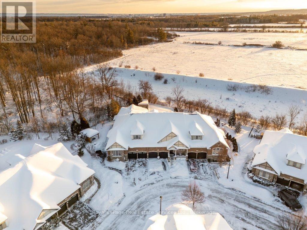 












12 - 3353 LIPTAY AVENUE

,
Oakville (BC Bronte Creek),




Ontario
L6M0M6

