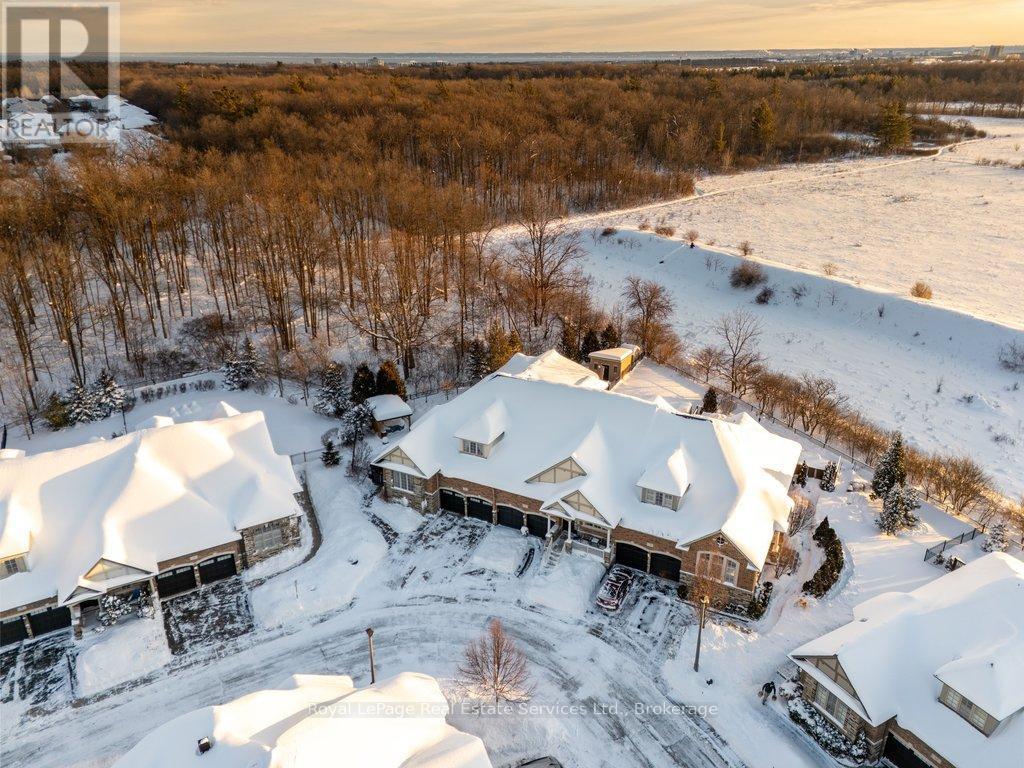 












12 - 3353 LIPTAY AVENUE

,
Oakville (BC Bronte Creek),




Ontario
L6M0M6

