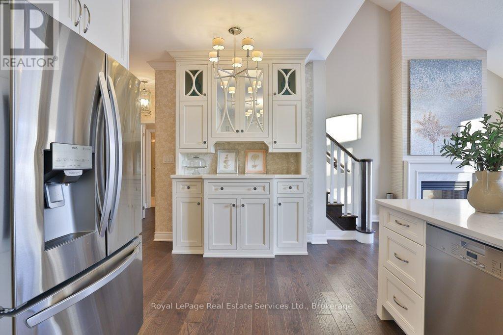 












12 - 3353 LIPTAY AVENUE

,
Oakville (BC Bronte Creek),




Ontario
L6M0M6

