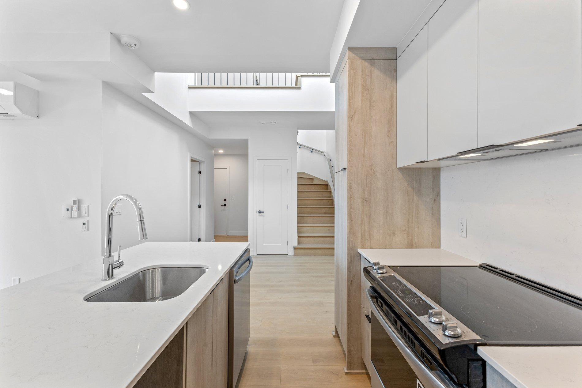 









6037


Boul. De Maisonneuve O.

, 308,
Montréal (Côte-des-Neiges/Notre-Dame-de-Grâce),




QC
H4A0B5

