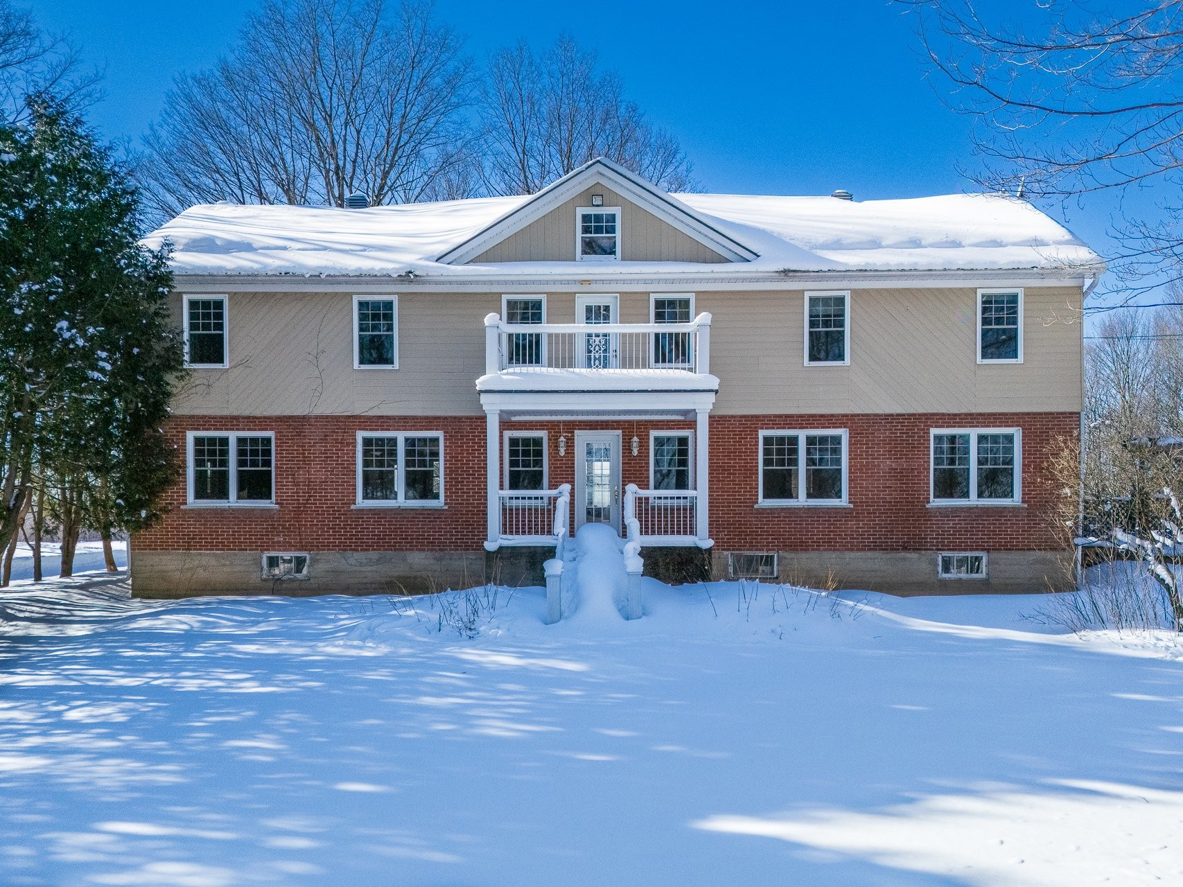 









65


Ch. Papineau

,
Lac-Brome,




QC
J0E1S0

