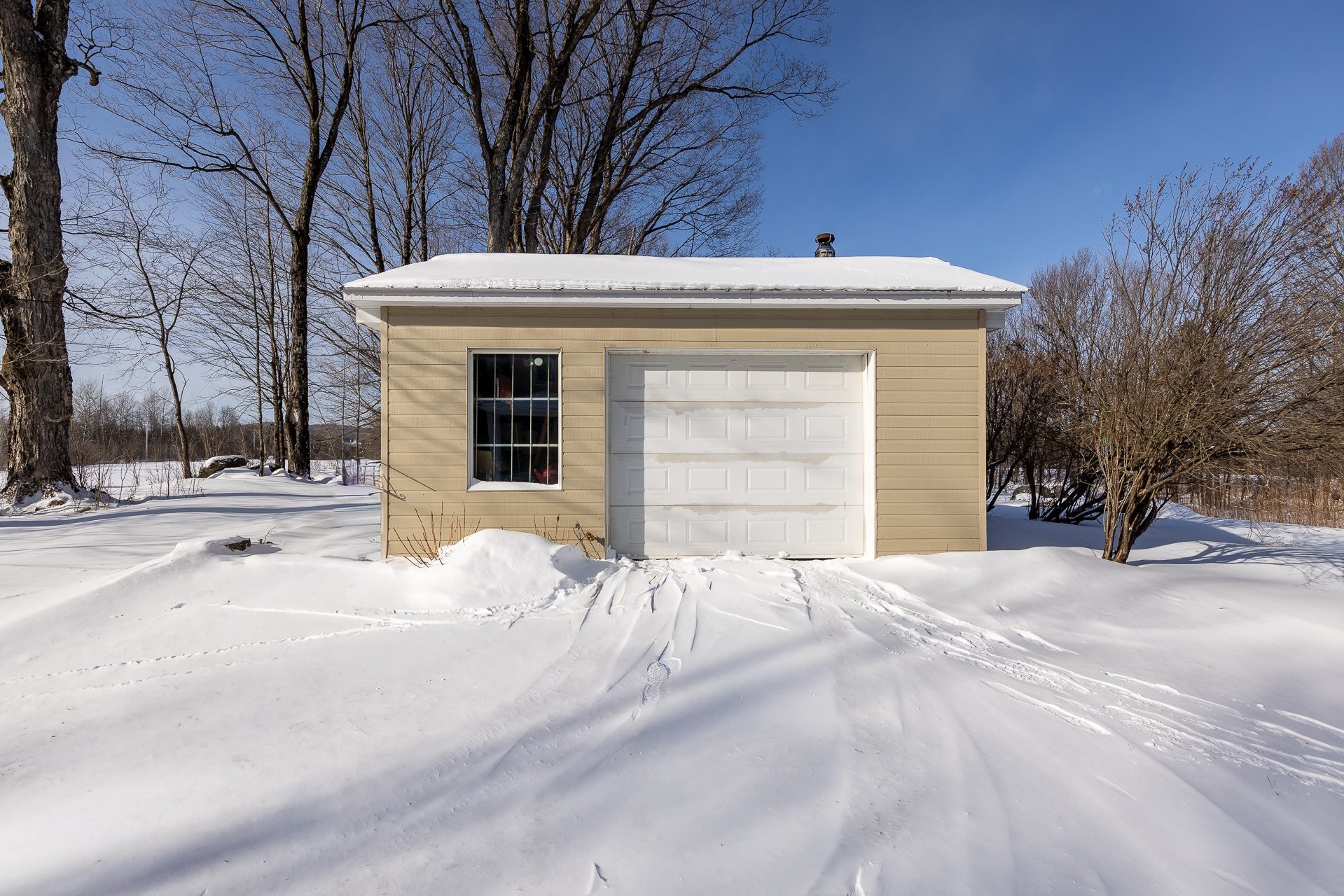 









65


Ch. Papineau

,
Lac-Brome,




QC
J0E1S0

